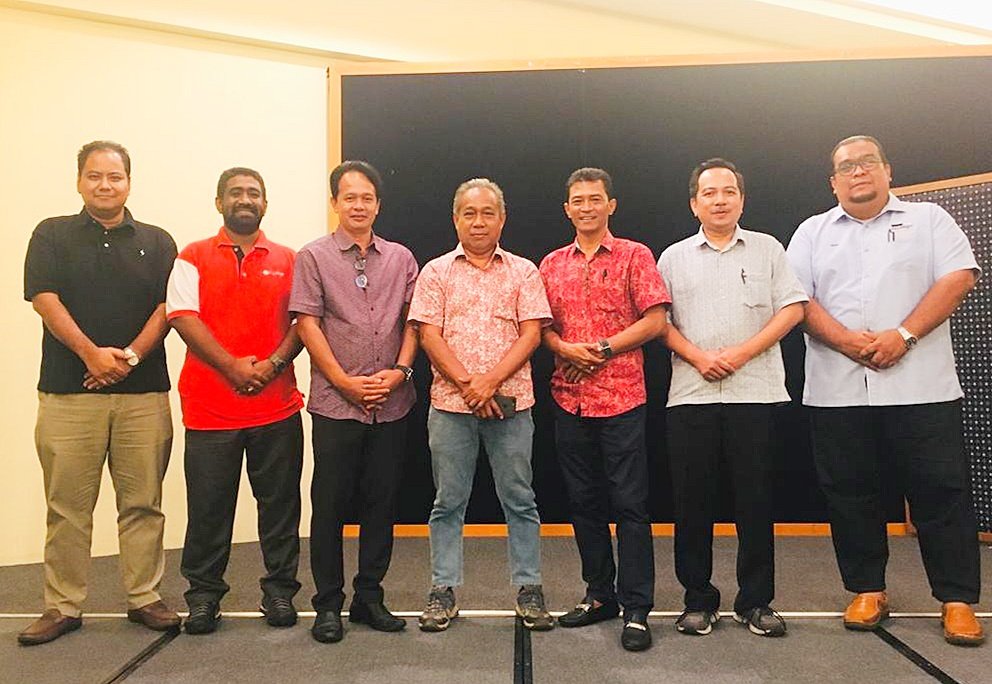 1azamku's tweet photo. Bersama sahabat pendokong PahangKu Media.. Pencetus medsos negeri Pahang.. https://t.co/zFa2G5RSE6
