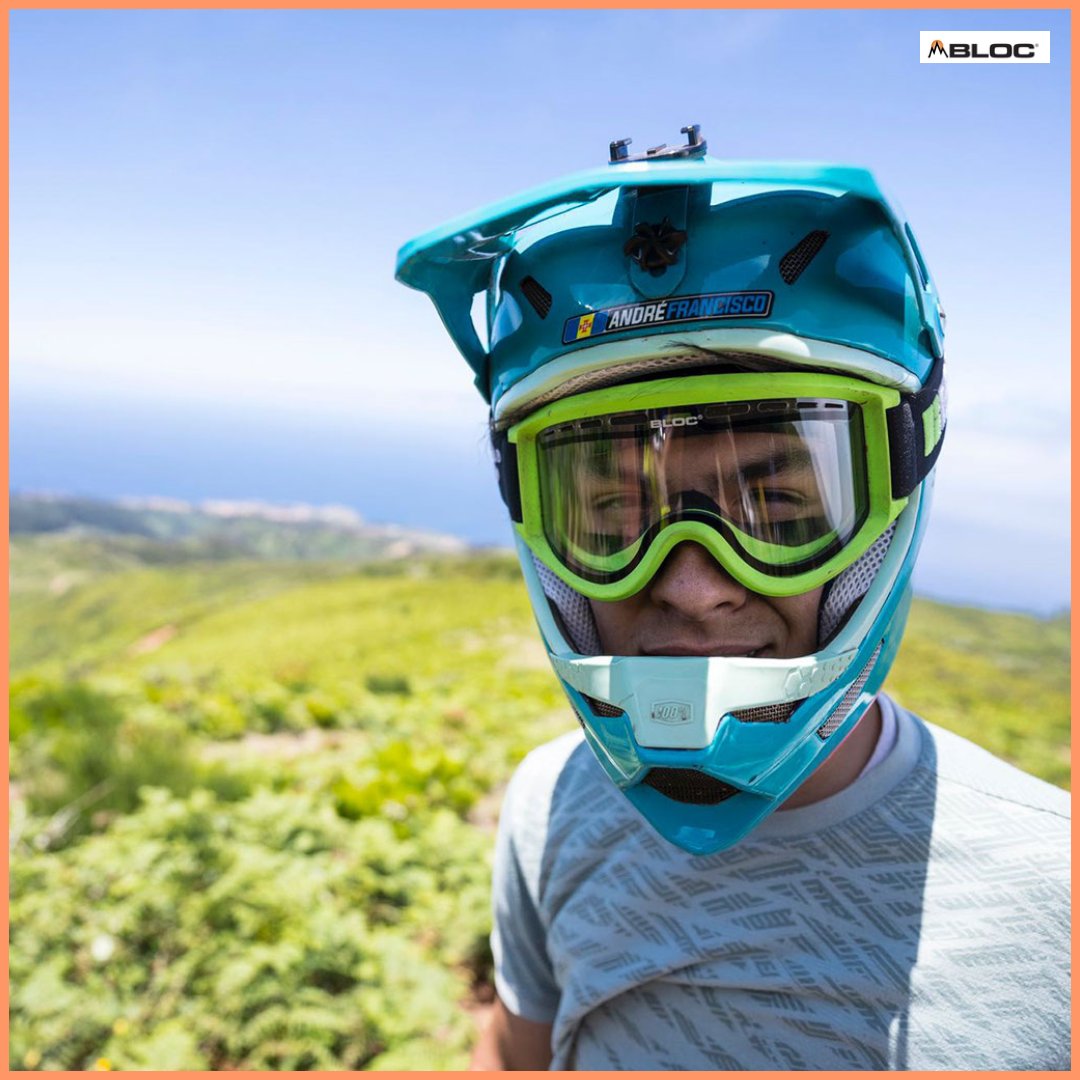 bloceyewear's tweet photo. Our friend Andre knows how to do weekends.
@andre26mtb #bloc #bloceyewear #iwearbloc #goggles #mtb #mtblife #mtbweekend https://t.co/I4PtgnCMl5