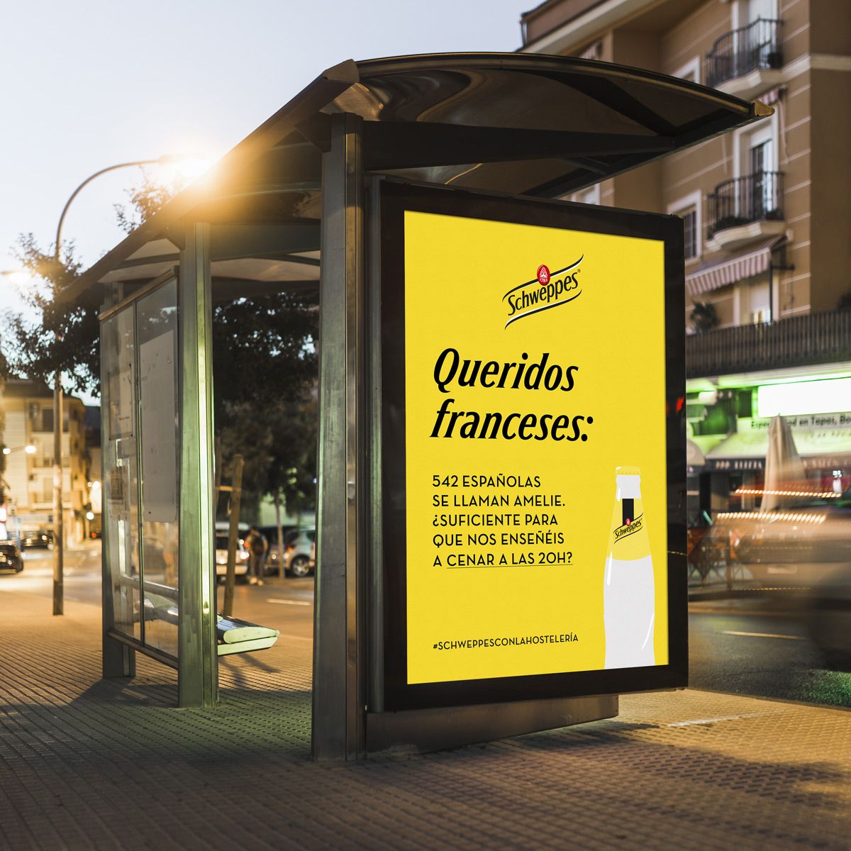 Alemanes, portugueses, suecos, franceses... ¿Nos ayudáis a aprender a cenar a las 20:00? 🙏 Fantástica campaña de <a href="/Schweppes_ES/">Schweppes España</a> en apoyo a nuestra hostelería 💛💛.  #publicidad #diseño #marketing #covid19