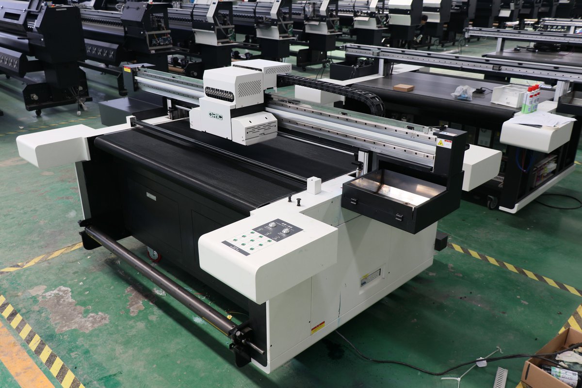subprinting's tweet photo. ¿Qué es una impresora UV híbrida?
Significa que esta #uvprinter puede imprimir material de rollo a rollo y material de cama plana.
Si su empresa necesita una impresora UV híbrida de 1,6 m, póngase en contacto conmigo.
Whatsapp +8616643528238 https://t.co/TrGdAF1Bd4