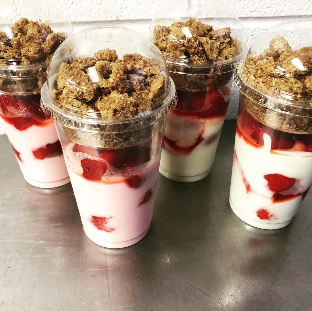 SCK12Chartwells's tweet photo. Yogurt parfaits &amp; chicken Caesar salad on the @StChasCitySch High menu today #healthyandhappy #chartwellsk12 #schoolfoodrocks https://t.co/UsFqUp6Wng