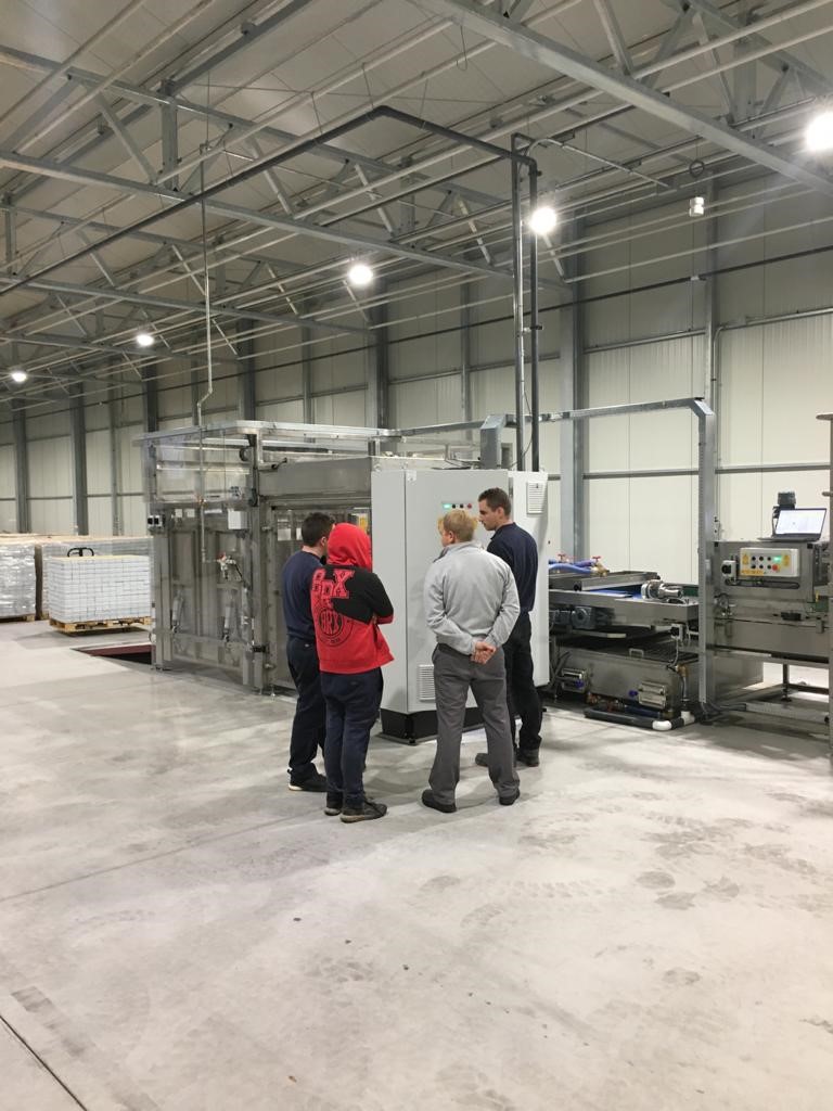 FlierSystems's tweet photo. Last week we shared the teaser of our video of the beautiful Ultimate rockwool line. We are proud to show you that this line is recently installed at @Proplantprop. Thank you for your trust @Proplantprop 

Haven’t seen our video yet? You can watch it here: https://t.co/dl306ESOhg https://t.co/heAKtQYWg0