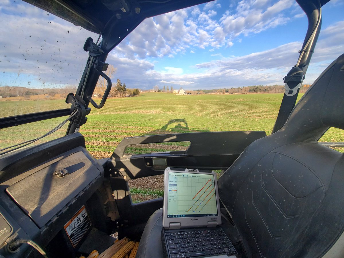MosburgerA's tweet image. Beautiful November morning in Cobden to run @SoilOptix on this healthy stand of Twin Row Winter Wheat.