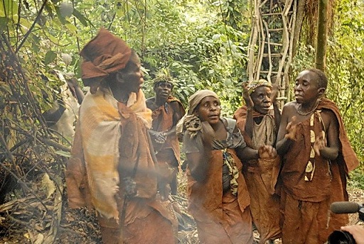 ZzikeSafaris's tweet photo. The #Batwa one of the last groups of short statured people known as the #pygmies, a visit to the #Twa community is an enriching and inspiring experience
#Zziketropicalsafaris #VisitAfrica #UgandaSafari
Whatsapp +256794243857 call +256756953800 https://t.co/YQdIJyfP3P