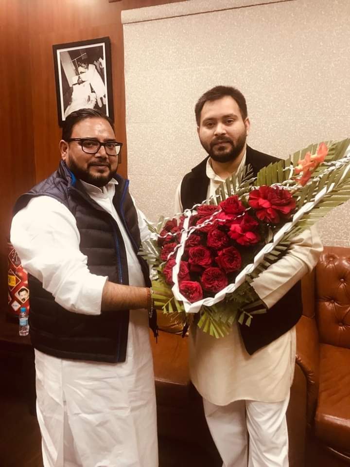 changeofvoice's tweet photo. नेता प्रतिपक्ष आदरणीय @yadavtejashwi जी को जन्मदिन की ढेर सारी शुभकामनाएं https://t.co/Kp2qu11Rad