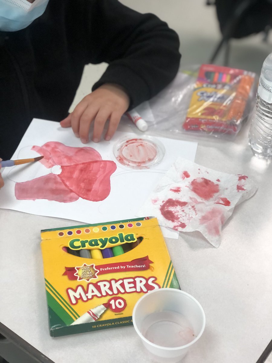 MrsRupard_Art's tweet photo. My Art heart is bursting with joy this morning because we are PAINTING! 🎨 We adapted to our limited supplies and are using markers! #OurBeautifulMess #SimmonsPride https://t.co/nG9hOXVmbA