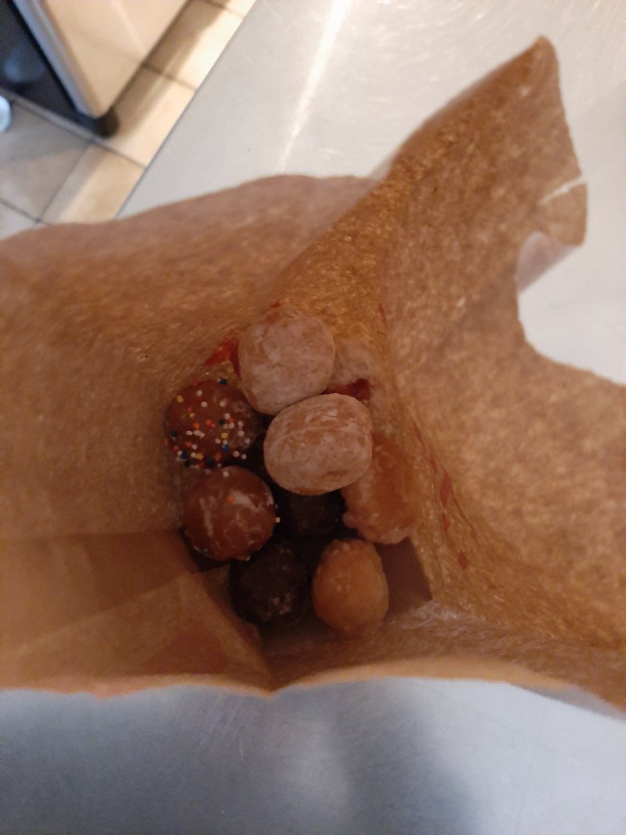 CodeNinjaCorey's tweet image. Bought 10 timbits and they came in a bag, not a box.
It feels like I just bought a sandwich from a homeless person.

#timhortons #timbits