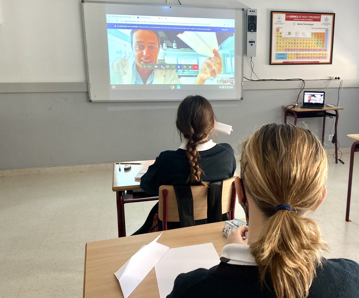 ColegioPmay's tweet photo. “Aerodinámica para todos” ✈️
Sesión online impartida por científicos de @3MEspana para acercar la #ciencia a nuestras alumnas mediante actividades #interactivas y #divertidas 👏👏👏
#SemanaStem
#MujeresCientificas https://t.co/WvZ6opUpTM