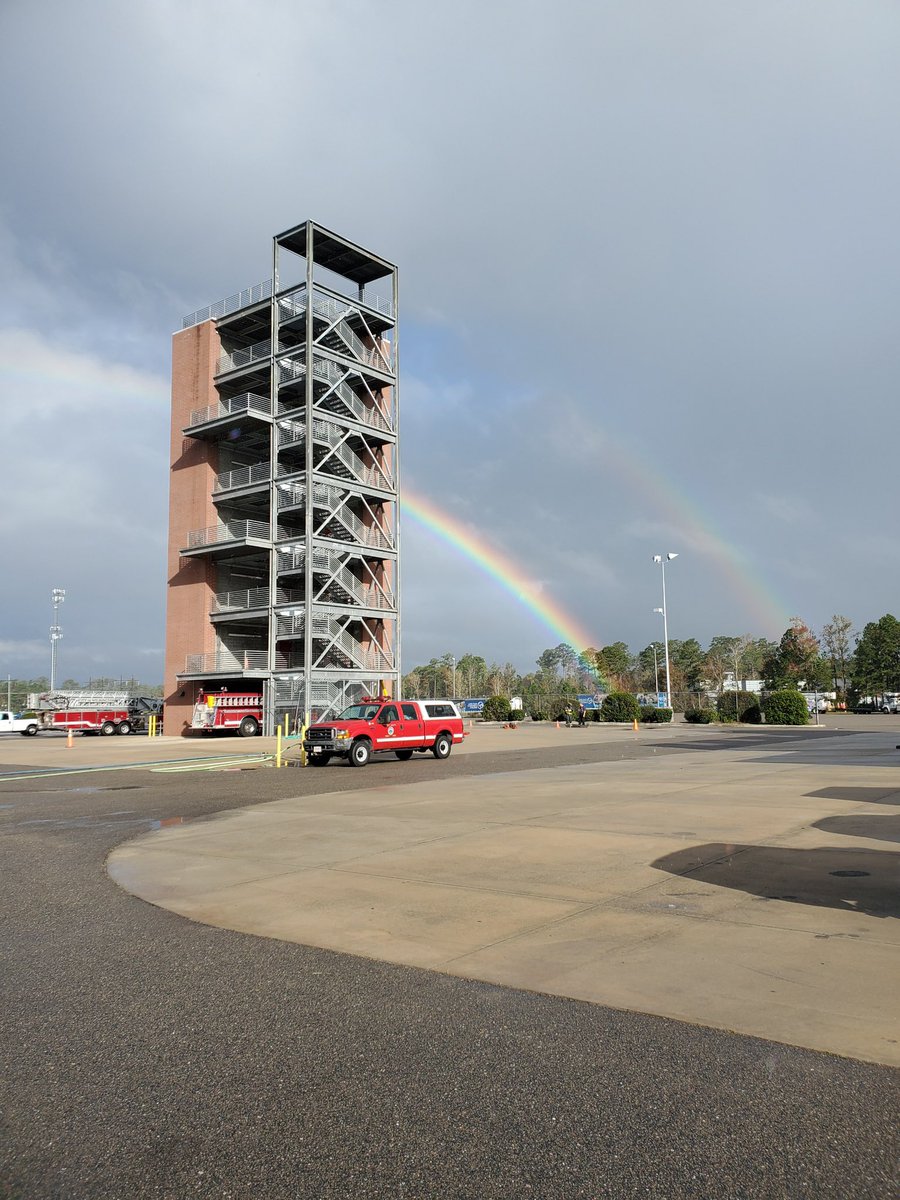 WilmingtonFD's tweet photo. What a magnificent sight this morning at @capefearcc training grounds! 🌈🌈 Our firefighters are participating in the JPAT, which is a standardized fitness test to gayge job performance.
.
#doublerainbow #rainbow #trainingground #firefighter #jpat #firefighterfitness https://t.co/0DOi5AcUvH