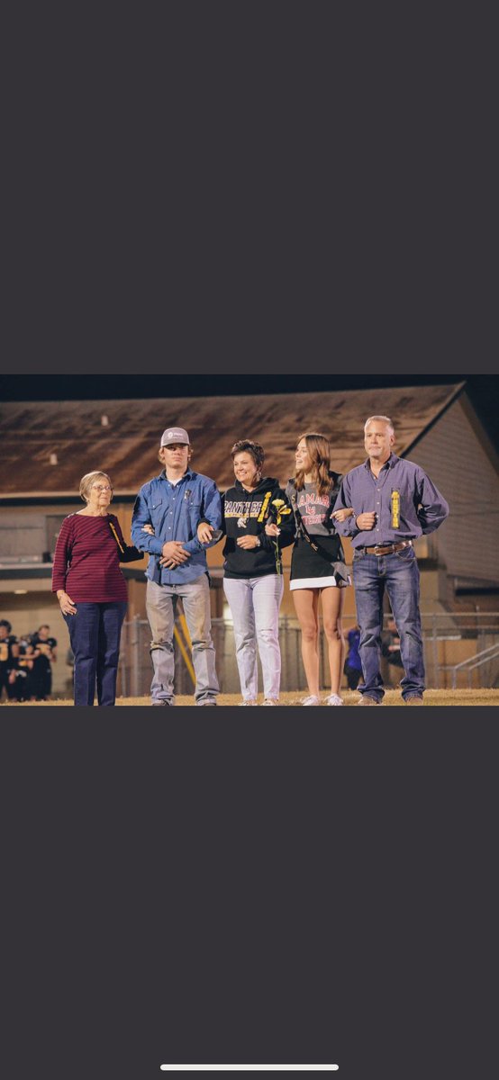 ryjo1123's tweet photo. Senior Night // 2020✨ https://t.co/C24BjQAycI