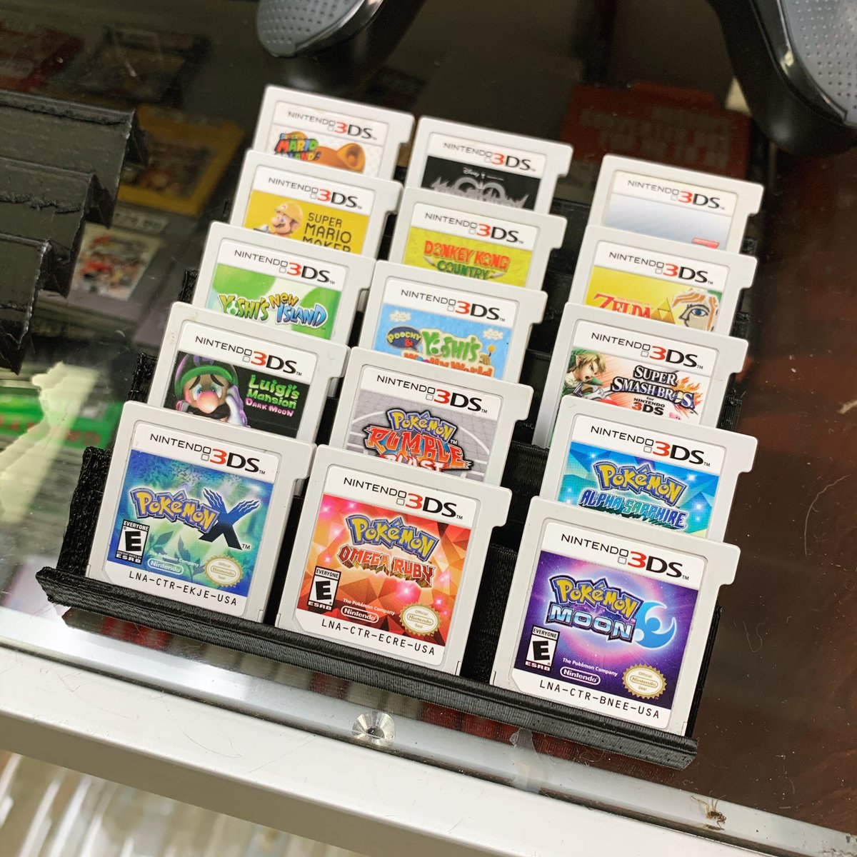 SGGameCenter's tweet photo. We are trying out a new way of displaying our in stock 3DS and DS titles @NintendoAmerica https://t.co/imVLYgxTtn
