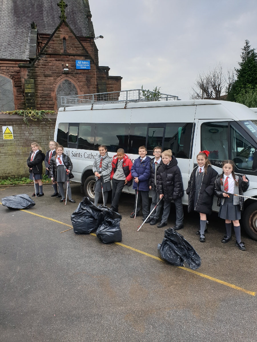 MerpolNthLpool's tweet photo. Operation CleanSweep pictures from this morning. Well done to the students involved.
#opcleansweep https://t.co/Y0ulWl4w0G