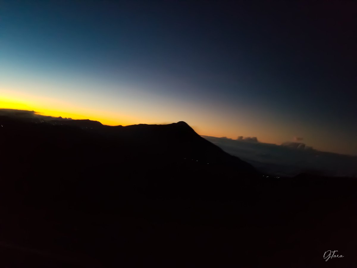 DJTARA_GT's tweet photo. #Amanecer #Volcan de #Tajumulco #SanMarcos 🗻 #Guatemala #Asiesmitierra #Guatelinda #visitguatemala https://t.co/7cf2OpQKkY