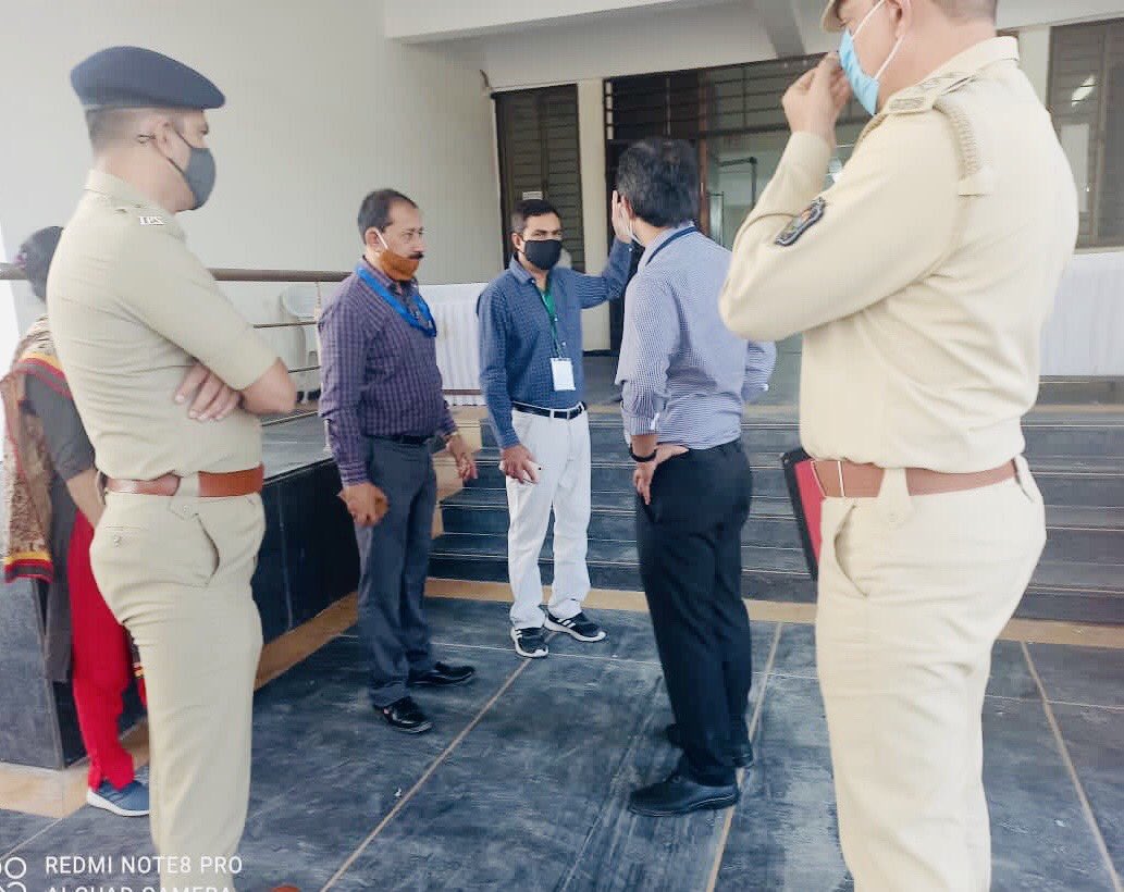 dr_hariom_ias's tweet photo. We are ready for people’s mandate tomorrow. All for #DemocracyWins. 
⁦@CollectorMorbi⁩ 
⁦@RacMorbi⁩ ⁦@SPMorbi⁩ #Gujarat https://t.co/QcVigI4tQW
