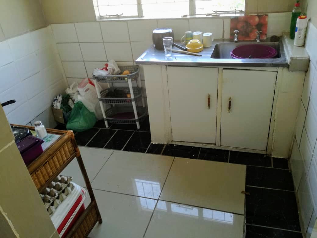 propertygalax2's tweet photo. Strathaven - Self contained bachelor cottage for rent
✓ Open plan Lounge &amp; bedroom
✓ kitchen with a sink
✓ Own inside toilet &amp; bath tub
✓ Walled &amp; gated
✓ Standby generator
✓ Rent- US$200 all inclusive
✓ ZOL WI-FI
WhatsApp 0771835705, Call (024)2753943; 0734157338 #harare https://t.co/iJLVoxVfUm