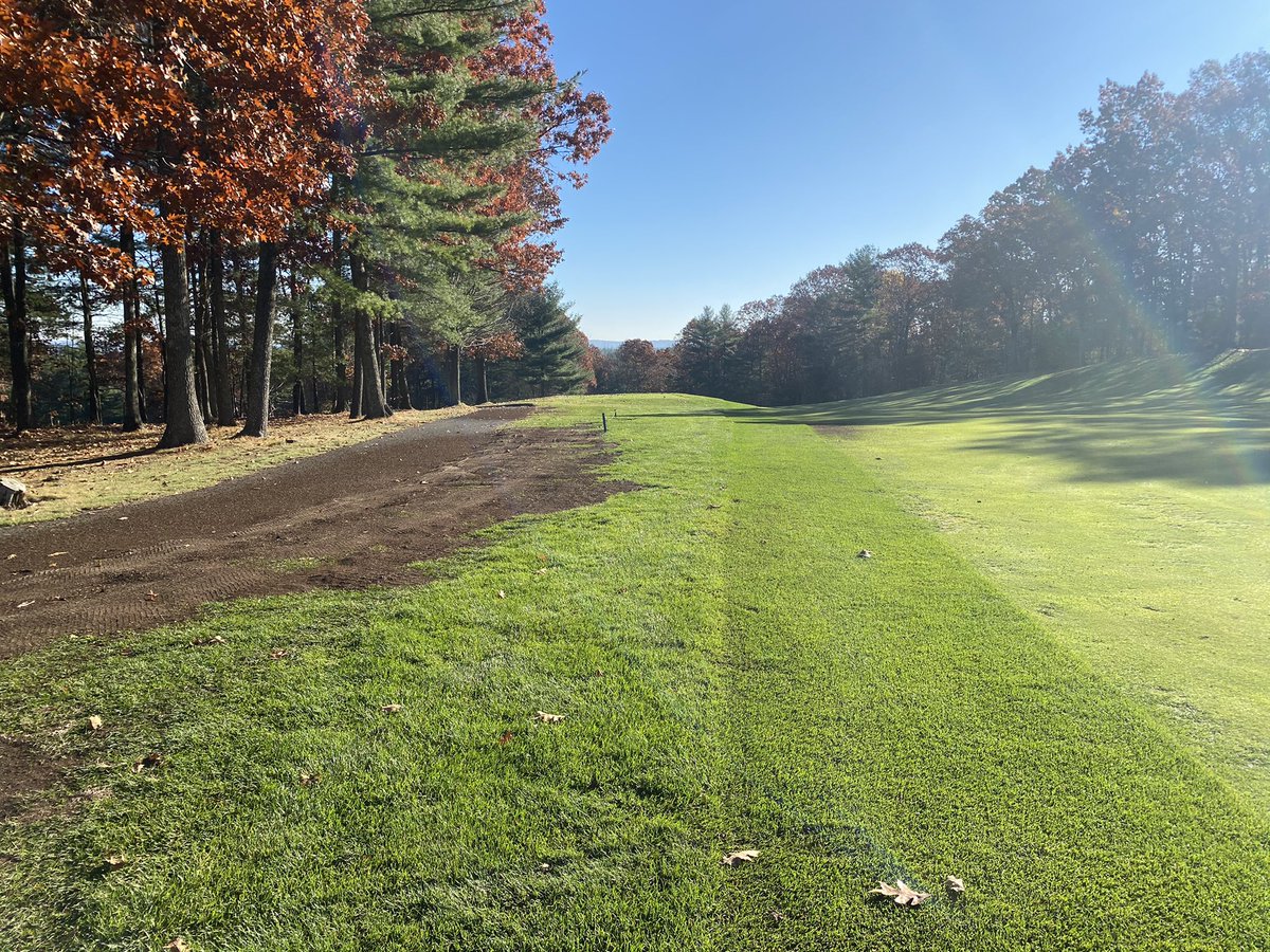 coscottreynolds's tweet photo. So with a quieter day out here , the team is working with #agrisource on roughs . Been wanting to get here for 15 years , now it’s a reality! https://t.co/xcpnAgwDQN