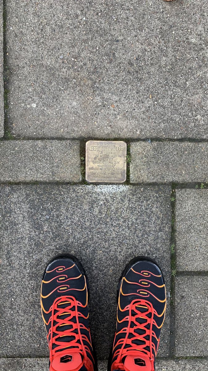 bene312's tweet photo. Habe ich Schuld? Nein.
Habe ich die Verantwortung, dass soetwas nie wieder passiert? 
Ja!
#niemalsvergessen #NieWieder #9November #datum #erinnernundnievergessen https://t.co/SgGwoN7Ydr
