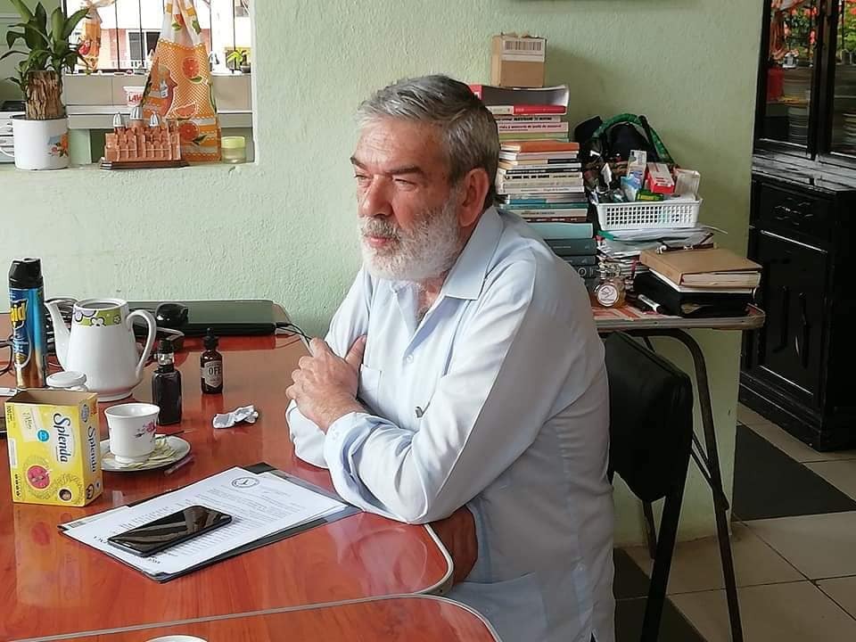 Sanchezmendieta's tweet photo. En este reportaje John Machado nos cuenta una cara oculta de José Luis Sánchez, sacerdote reconocido en Santa Isabel, en #Azuay. Era investigado por abuso sexual y maltratos. En 2018 murió. https://t.co/zcB3I90Gpl https://t.co/q5MiSwaGFo