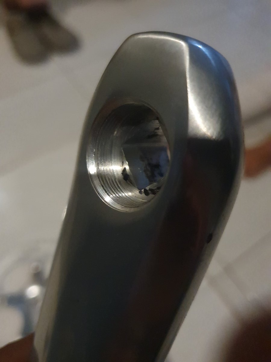 Wts crank avand 53t 150rb aja kondisi sangat bagus, bekas sepeda lipet jarang di pake. Drat aman semua yuk gas!#fnfjb