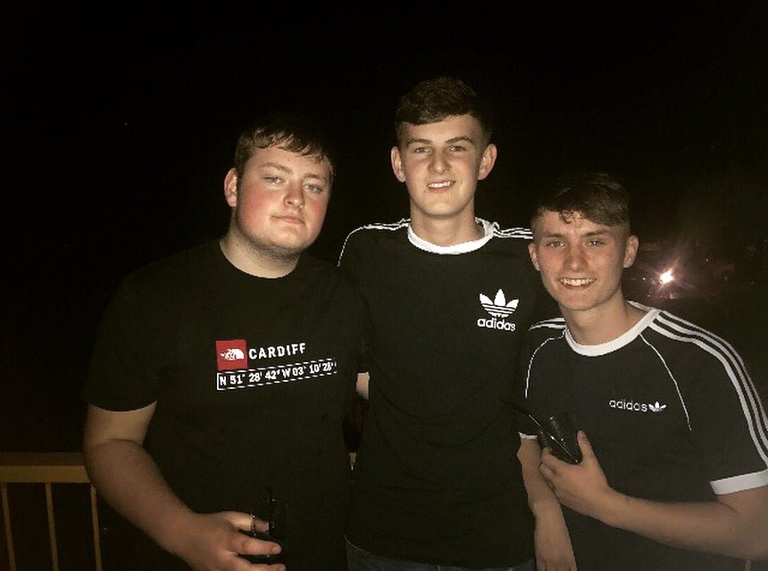 Evs_Josh's tweet photo. @jamieedwards002 happy birthday jaymee https://t.co/Ij8T4uJDHi