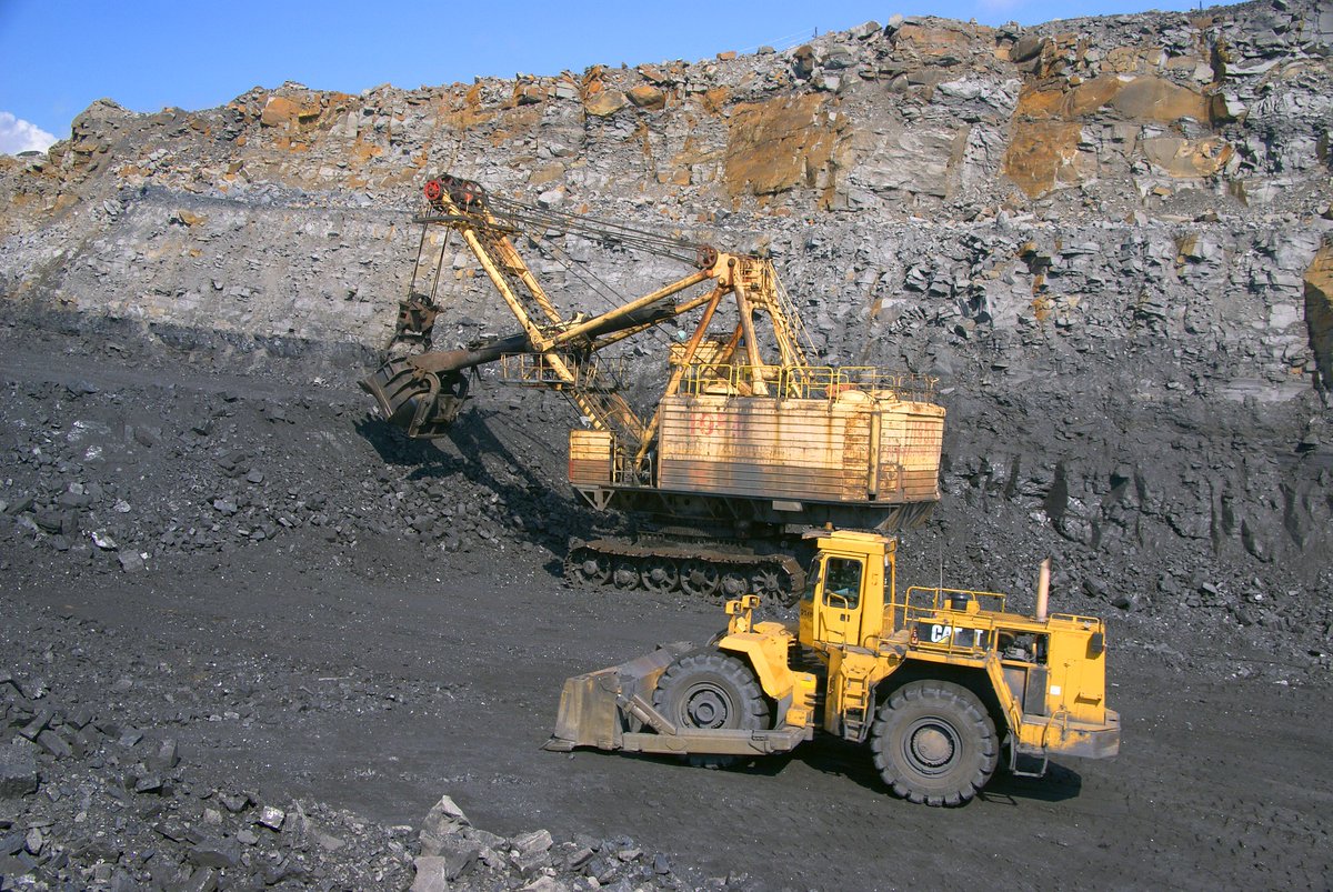 projects_today's tweet photo. Dilip #Buildcon emerges L1 bidder for #Siarmal Open Cast #project. The value of the #contract is worth Rs 37,215.58 crore.
Read More: https://t.co/jUmITWpLsj
@projects_today #news #update #minedeveloper @CMO_Odisha @mahanadicoal #Sundergarh @CoalMinistry https://t.co/TJDMK5bUyP