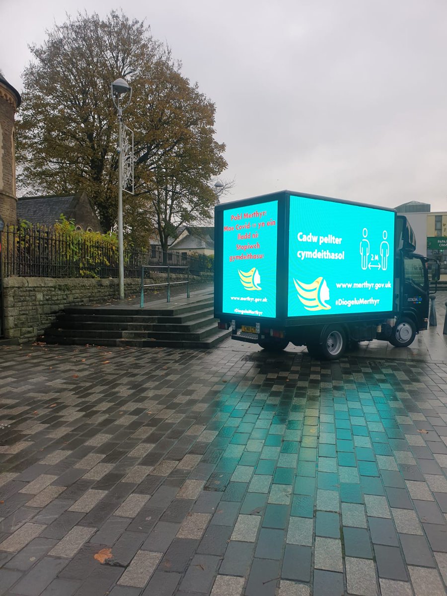 istadia's tweet image. A bit damp in @MerthyrCBC today as we continue our high impact #COVID19 messaging on our outdoor led screens #mobileled #mobilemessaging #ledscreens #technology #StaySafe