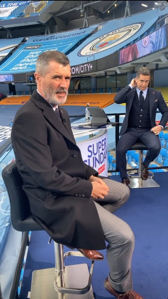 ballsdotie's tweet photo. The look your mother gives you when you crack open a can at 11am on Christmas day. https://t.co/7smEXLzbis