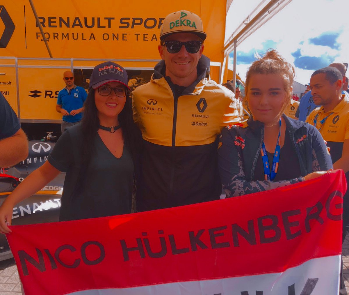 fullsendit33's tweet image. 🏵️🧊𝐖𝐡𝐞𝐫𝐞 𝐢𝐭'𝐬 𝐜𝐨𝐯𝐞𝐫𝐞𝐝 𝐢𝐧 𝐚𝐥𝐥 𝐭𝐡𝐞 𝐜𝐨𝐥𝐨𝐫𝐞𝐝 𝐥𝐢𝐠𝐡𝐭𝐬 𝐖𝐡𝐞𝐫𝐞 𝐭𝐡𝐞 𝐫𝐮𝐧𝐚𝐰𝐚𝐲𝐬 𝐚𝐫𝐞 𝐫𝐮𝐧𝐧𝐢𝐧𝐠 𝐭𝐡𝐞 𝐧𝐢𝐠𝐡𝐭🏵️🧊