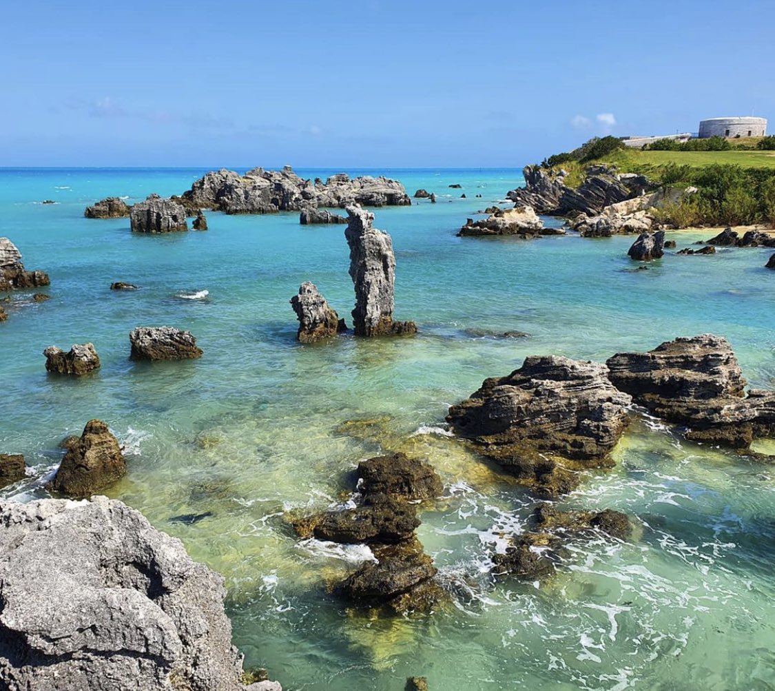 #Dance with the #waves, move with the #sea. Let the rhythm of the water set your soul free. PC: @attiestan22 #bermuda #tobaccobay #travel #MondayMotivaton