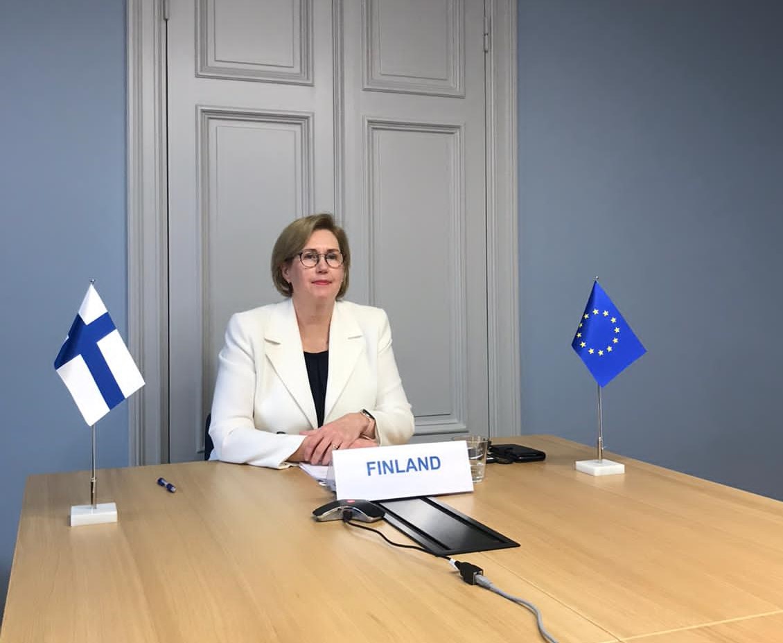 TEM_uutiset's tweet photo. Saksa järjesti tänään epävirallisen ministeritason konferenssin kotouttamisesta. ”Kotouttamisen tehtävä on saada maahanmuuttajat yhteiskunnan täysivaltaisiksi jäseniksi”, työministeri @TuulaHaatainen totesi. #EU2020DE #kotouttaminen #integration https://t.co/ajwDvi8Mln