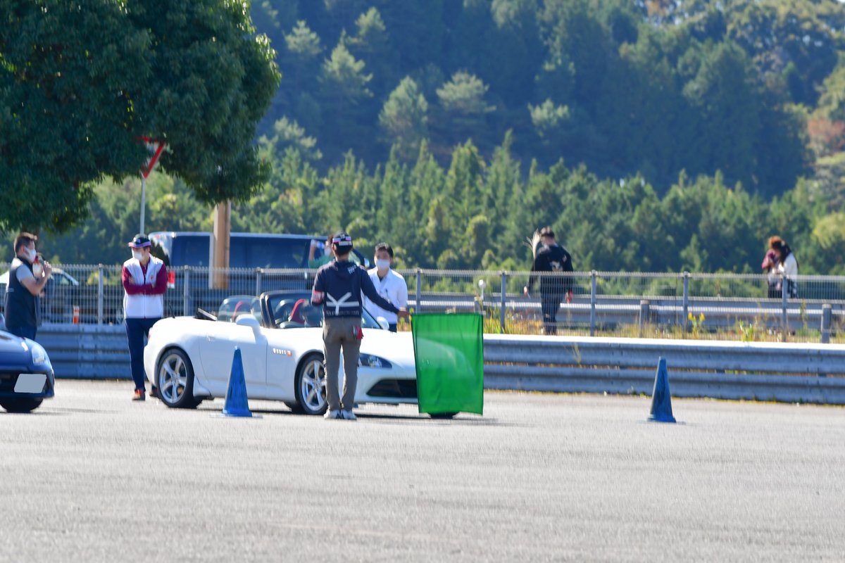 S2K20TH's tweet photo. ☆HONDA ACCESS THANKS MEETING☆
TwinRing MOTEGI
25.Oct.2020
デモカーのステアリングを握ってご自身のS2000と乗り比べ！ https://t.co/PkHePfnZUE