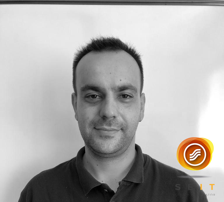 seitsrl's tweet photo. Roberto Torrelli è un tecnico di SEIT S.r.l

Roberto lavora nella sede di Milano di SEIT dal 2019.

#SEIT #SEITeam #teamwork #work #smartwork #impiantitelefonici #systemintegrator #digitalizzazione #digitalinnovation #networking #network #ucc #voip #reggioemilia #italia https://t.co/6RjXVQlYfb