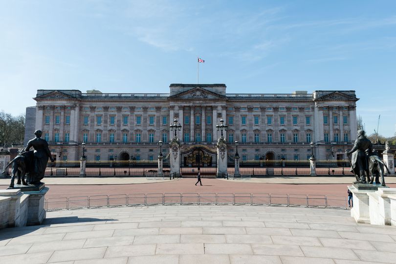 Mirror Travel tweet media