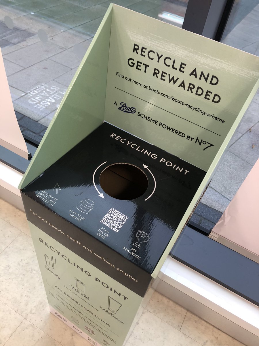 I was thrilled to be able to use the @BootsUK recycling rewards program in Didcot before lockdown. Snapped & recycled 5 empty bottles and got £5 worth of Advantage Card points! Thank you @BootsUK for helping the environment ♻️ Saving up more during lockdown for my next deposit 💚