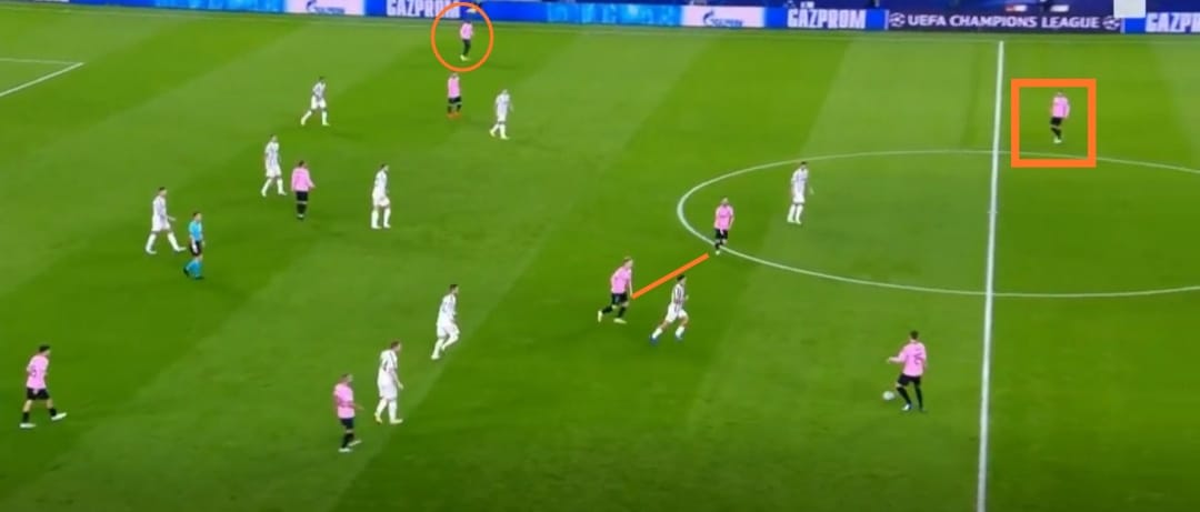 Lo que ha hecho Koeman ha sido incidir en que su mejor virtud es precisamente aquella olvidada durante estos años: el francés necesita recibir con espacio y cuantos más metros por delante, mejor. ¿Dónde lo encuentra? Abierto.