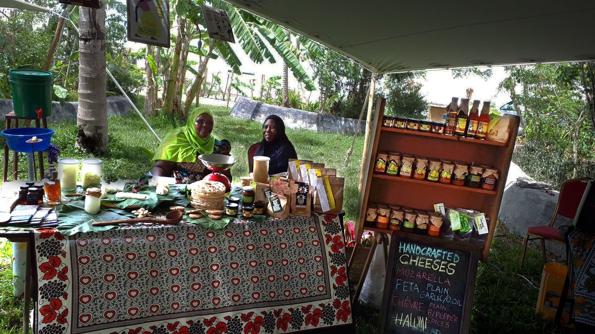 totozanzibar's tweet photo. Bi Hayeshi and Bi Fatma presented delicious and all natural DADA products at the #KwetuKwenu #Market in #Fumba Town,#Zanzibar
#jam #chutney #Feta #Cheese #Mozzarella #soap #flour #tourist #Hotel #Food #Permaculture
https://t.co/StJnTyC9QP dada@dadazanzibar.net https://t.co/b2nuXtmgjX