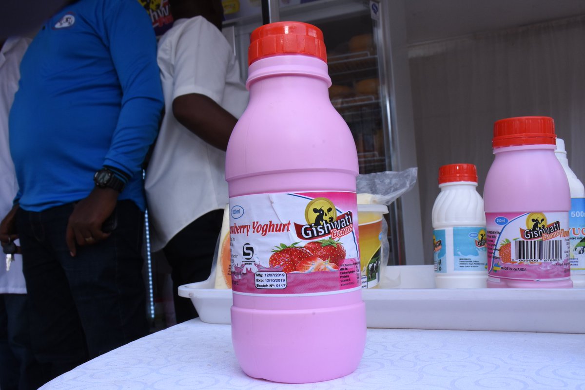 RwandaDairy's tweet photo. The best milk processors exhibitors were awarded for exhibiting the best milk products. https://t.co/XwKLT6wrf8
