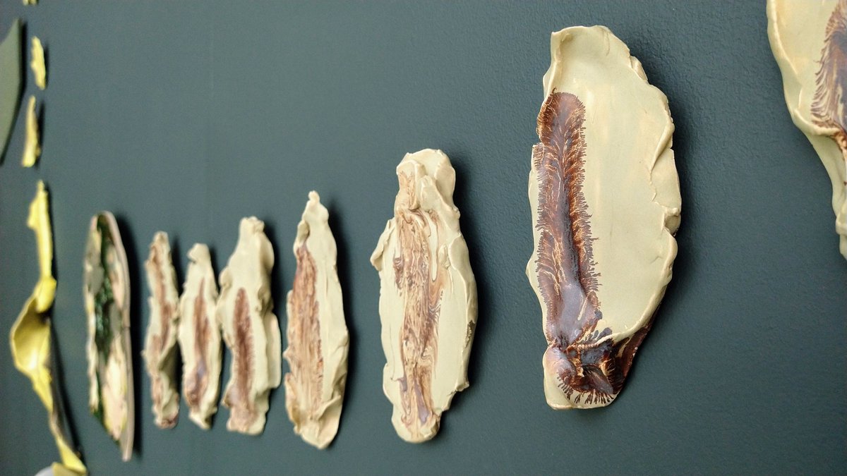 A detail from Jerwood Makers Open artist Bethan Lloyd Worthington's wall mounted ceramic work 'Making the Greens Unstable'. Though closed at the moment due to national restrictions, this exhibition runs until 2 January 2021. 2021visualartscentre.co.uk/jerwood-makers… #JerwoodArts 
<a href="/BethanLlW/">Bethan Lloyd Worthington</a>