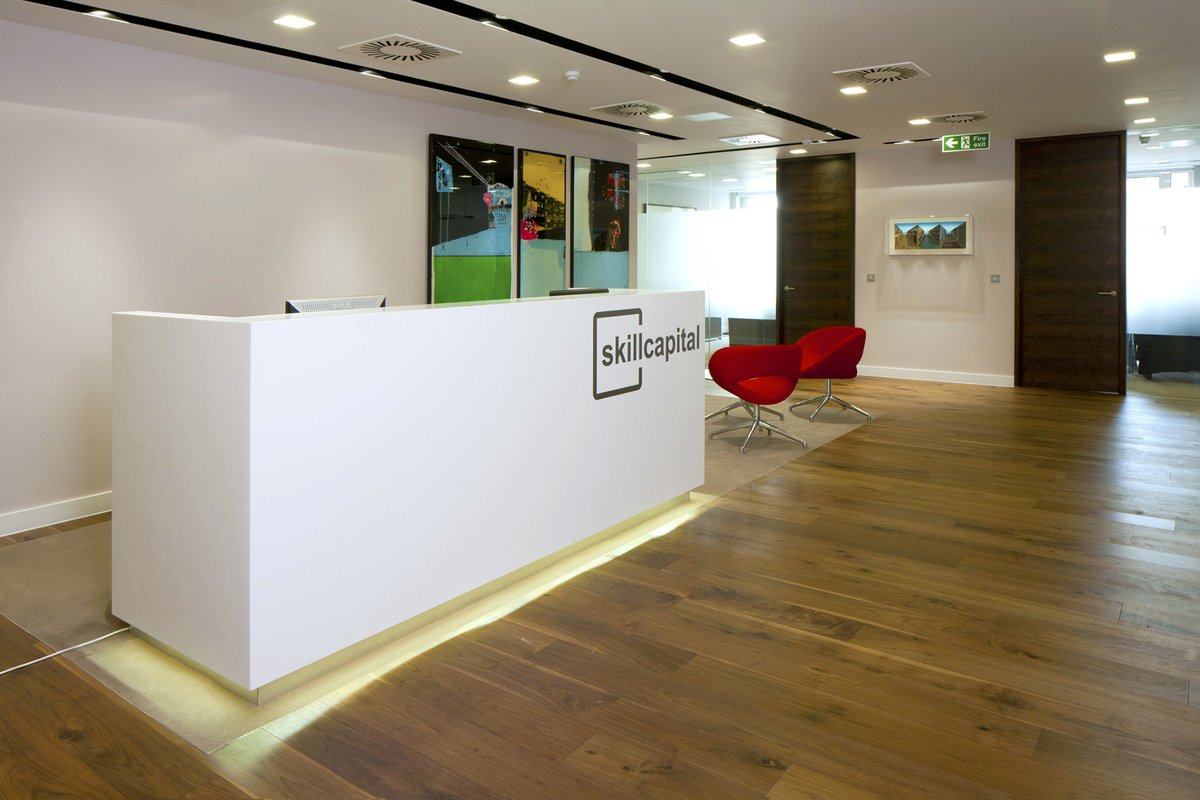 pmhflooring's tweet photo. 745sqm of Walnut Timber Floor and Westbond Carpet tiles

#pmhflooring #flooring #offices #woodfloors #carpet https://t.co/Lv2vVJsMiz
