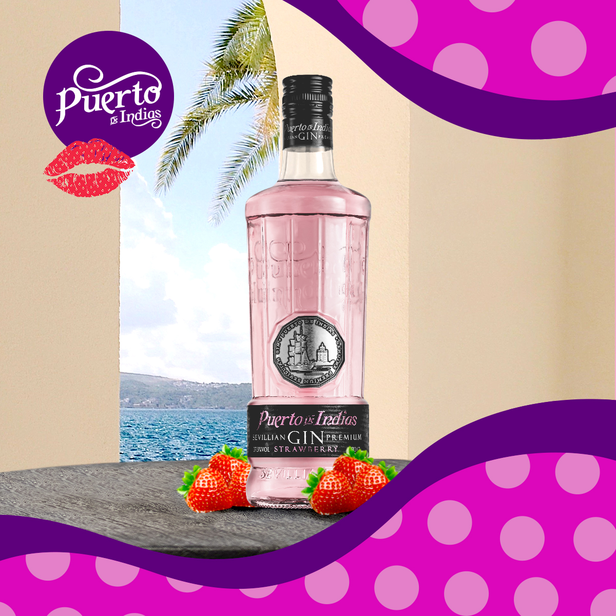 This bottle may contain traces of real strawberries and Andalusian sun. #Puertodeindias  🍓❤️🥰 
Happy week to everyone!
