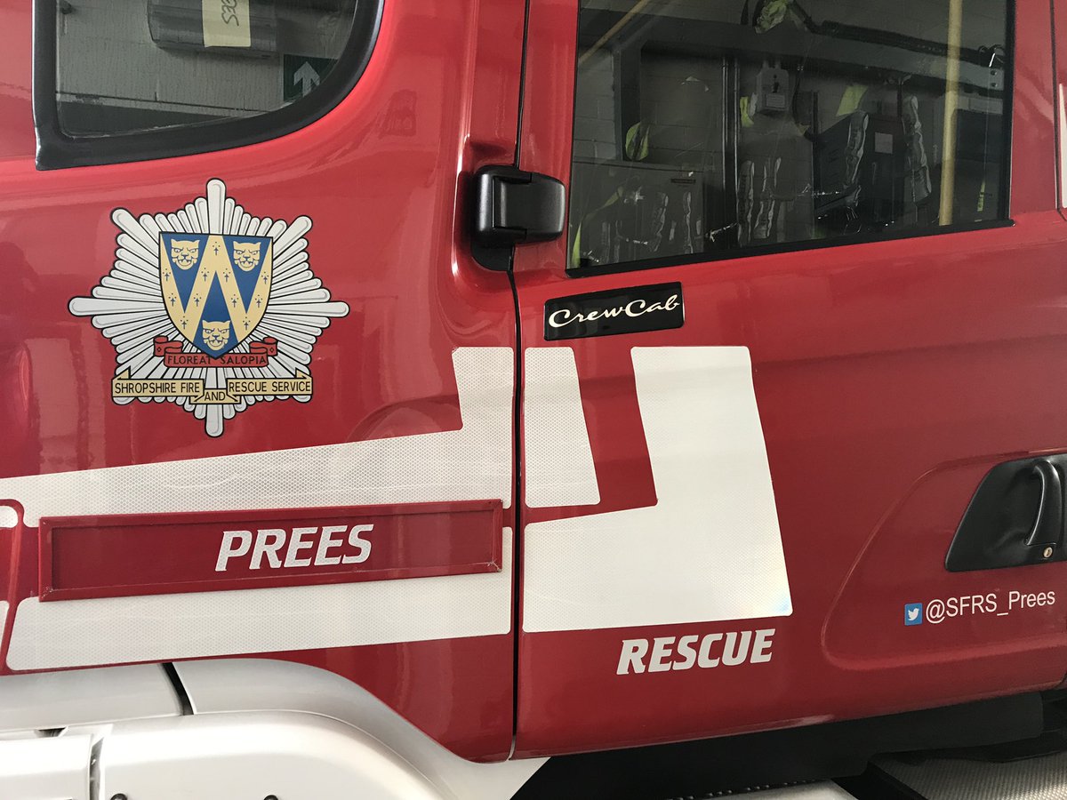 SFRS_GST's tweet image. The team our out assisting our #OnCallFire colleagues 📟👩🏻‍🚒👨🏻‍🚒 @PreesFire_SFRS today to maintain appliance availability 🚒 If interested in being an #OnCallFirefighter in #Prees pop in and talk to the team today 👋🏻