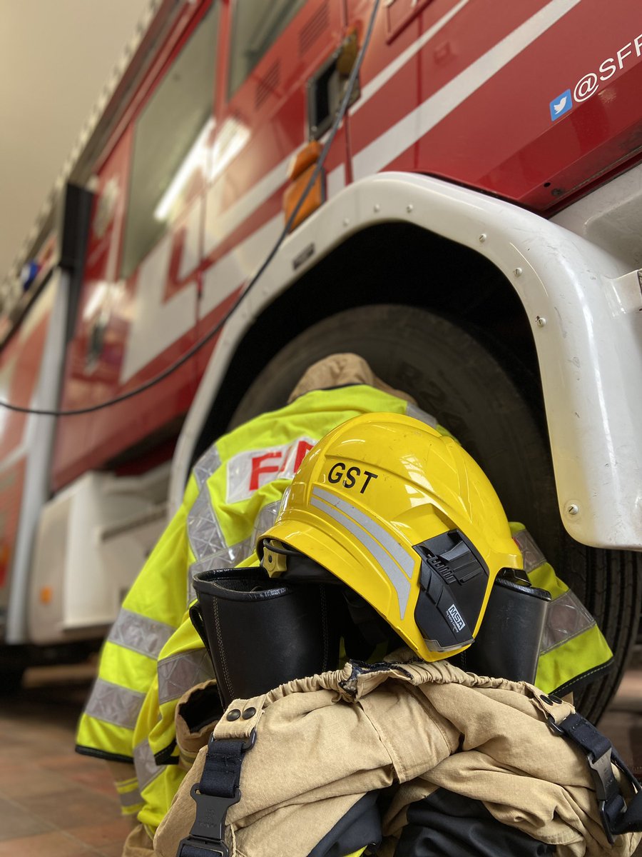 SFRS_GST's tweet image. The team our out assisting our #OnCallFire colleagues 📟👩🏻‍🚒👨🏻‍🚒 @PreesFire_SFRS today to maintain appliance availability 🚒 If interested in being an #OnCallFirefighter in #Prees pop in and talk to the team today 👋🏻