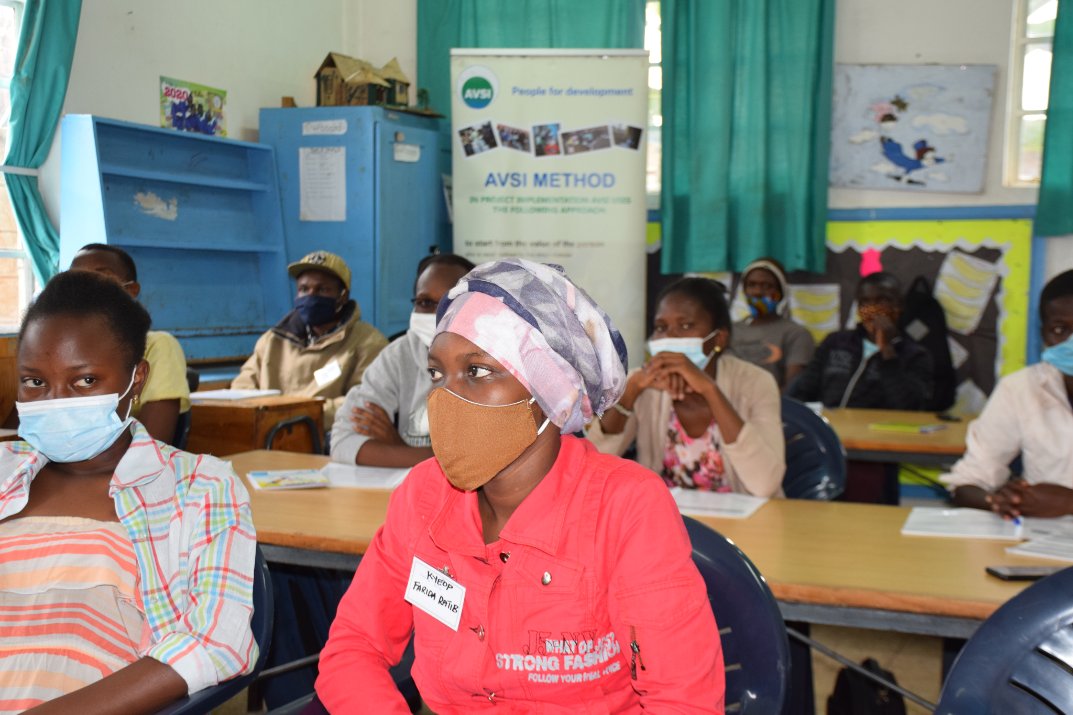 avsi_kenya's tweet photo. where they are learning about the creation of business plans and managing resources as well as marketing their products as part of empowering youth entrepreneurs.  @KYEOP_Kenya @AESAEALtd @MoICTKenya  #YouthEmpowerment #capacitybuilding #Cycle5 https://t.co/AftEMB6Xxd