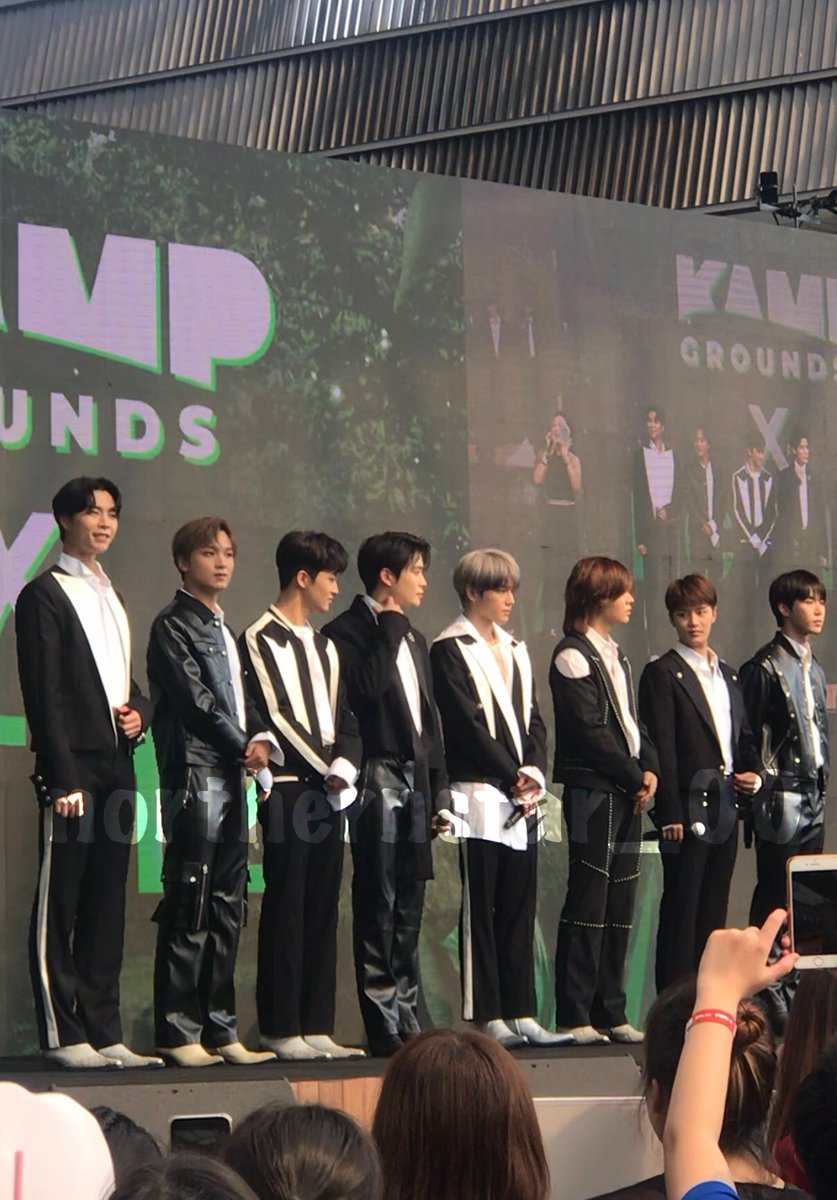 TYLEEHC's tweet photo. #kampsingapore2019 #nct #NCT127 #johnny #haechan #mark #jaehyun #taeyong #yuta #taeil #doyoung
11.09.2019 https://t.co/ze1mT14w9Z