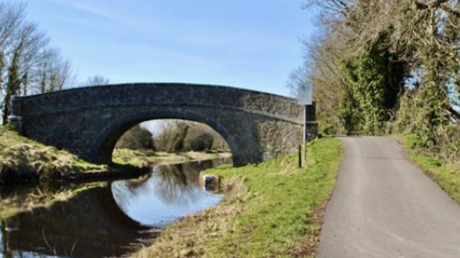 pippa_hackett's tweet image. Thrilled #Offaly getting €4.7 million from @EamonRyan for the Grand Canal Greenway, a beautiful 50km from Edenderry to Lough Boora. A huge boon for tourism, SMEs, families, &amp;amp; all who want safe, healthy #ActiveTravel, and a leap towards an entirely off-road Dublin-Galway route.