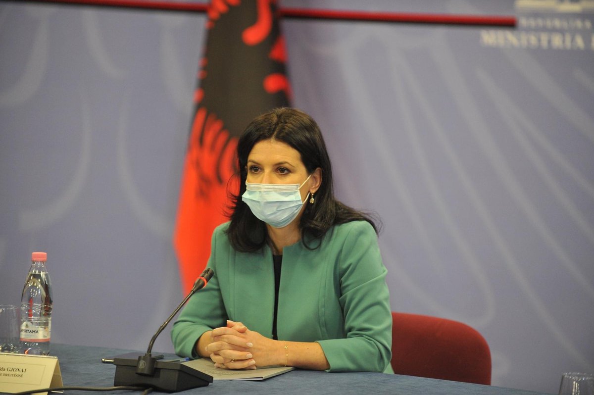 GjonajEtilda's tweet photo. Vijojmë bashkëpunimin dhe partneritetin me Dhomat e Tregtisë mbi antikorrupsionin me qëllim përqendrimin e përpjekjeve dhe promovimin e arritjeve për AK.

Njoftim inplotë 👉🏻 https://t.co/rFpyG8jHmh https://t.co/t3YuEcpcCF