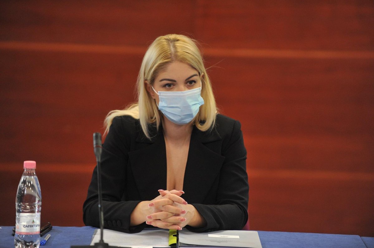 GjonajEtilda's tweet photo. Vijojmë bashkëpunimin dhe partneritetin me Dhomat e Tregtisë mbi antikorrupsionin me qëllim përqendrimin e përpjekjeve dhe promovimin e arritjeve për AK.

Njoftim inplotë 👉🏻 https://t.co/rFpyG8jHmh https://t.co/t3YuEcpcCF
