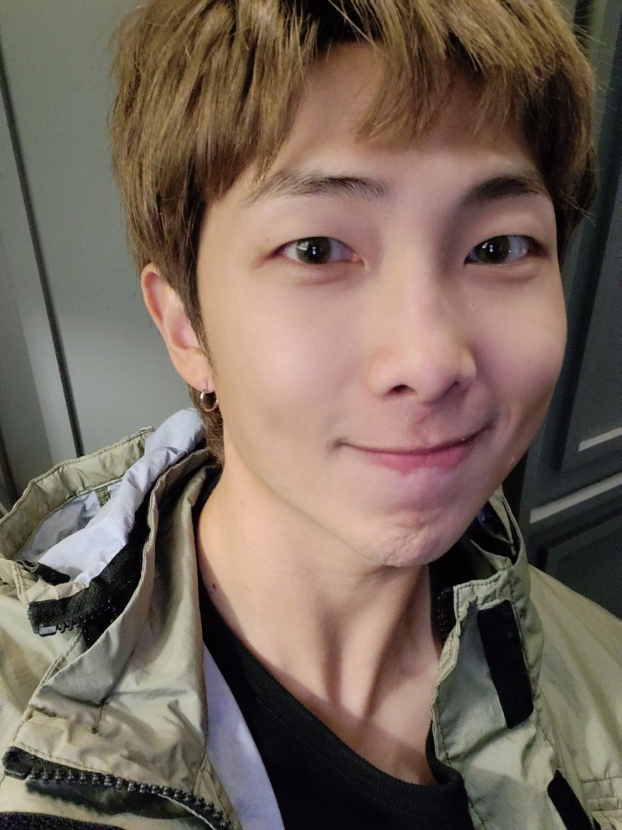 hellmoonie_twt's tweet photo. Use them every time you don't have
 I give you the pieces That make up my soul That you never need anything I'm going to love you to death

#hellmoon0206 #joonmoon #MH #HM @BTS_twt https://t.co/NFqCXjsCvx