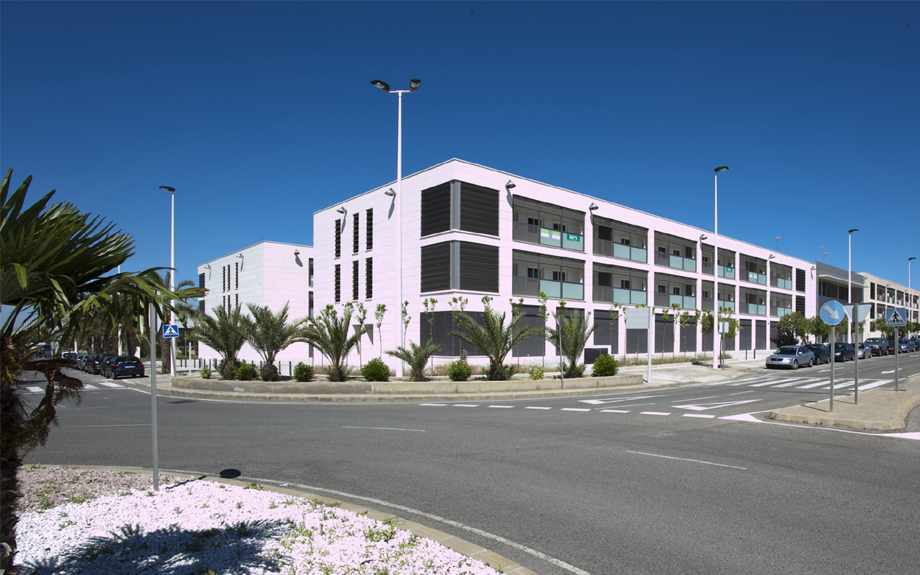 Pimesa_Elche's tweet photo. PIMESA aprueba nuevos #descuentos en sus productos #inmobiliarios. 
La campaña de descuentos se mantendrá hasta finales de 2021 y consta de descuentos de hasta un 30% para las operaciones de #venta o #alquiler de #oficinas y #locales realizadas por el Departamento Comercial. https://t.co/4qzOuAZ55O