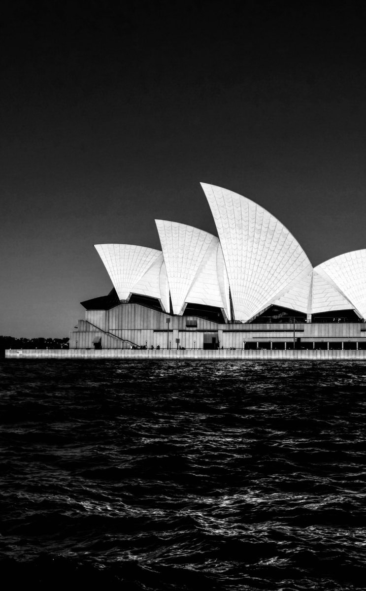 EdiZaidi's tweet image. The Sydney Opera House shot on my old iPhone 6 #shotoniphone6